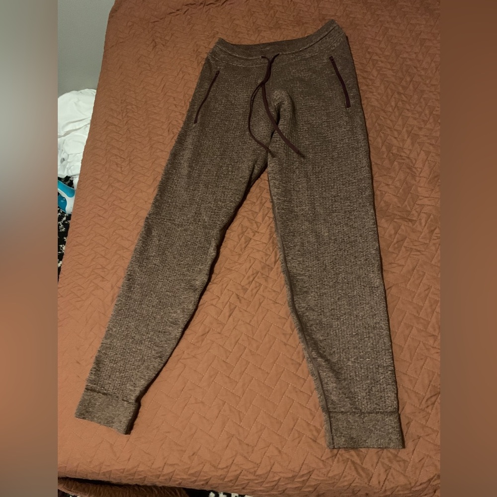 Mens Lululemon skinny fit jogger M